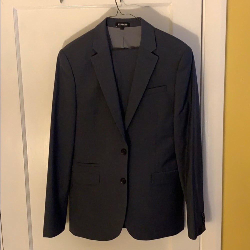 Men’s Slim Fit Wrinkle Resistant Express Suit